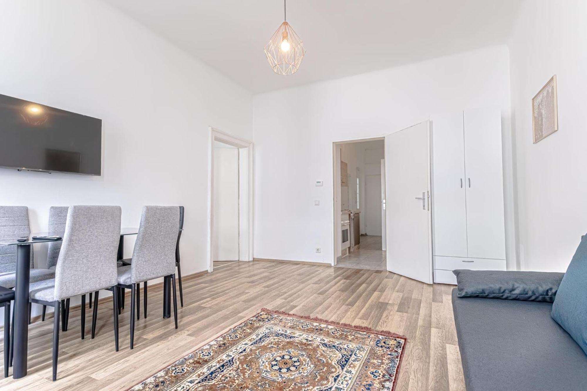 Explore Vienna 2Br And 1Lr Retreat Near Westbahnhof Extérieur photo
